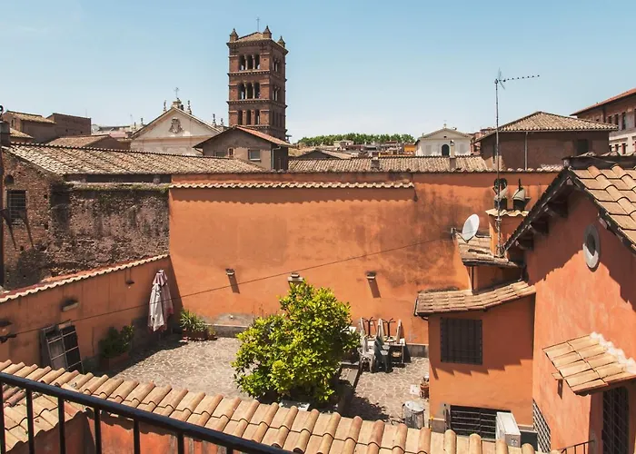 Apartment Trasteverehome - Charming Santa Cecilia Balcony Rom